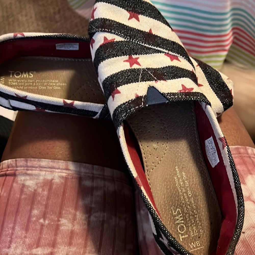 Gently used toms size 8